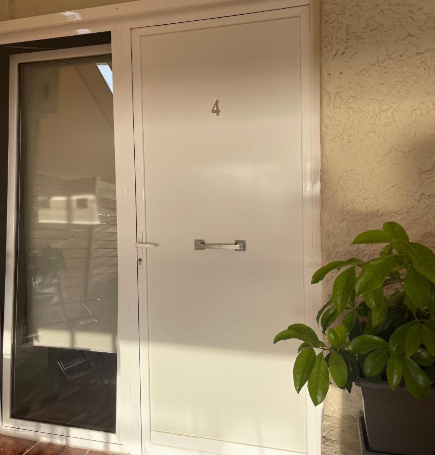 Seaview Apartments Anavyssos Exterior photo